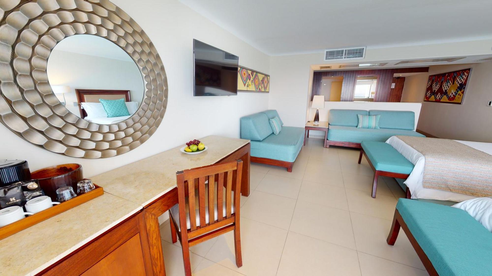 Grand Park Royal Puerto Vallarta Buitenkant foto A suite at the Hard Rock Hotel